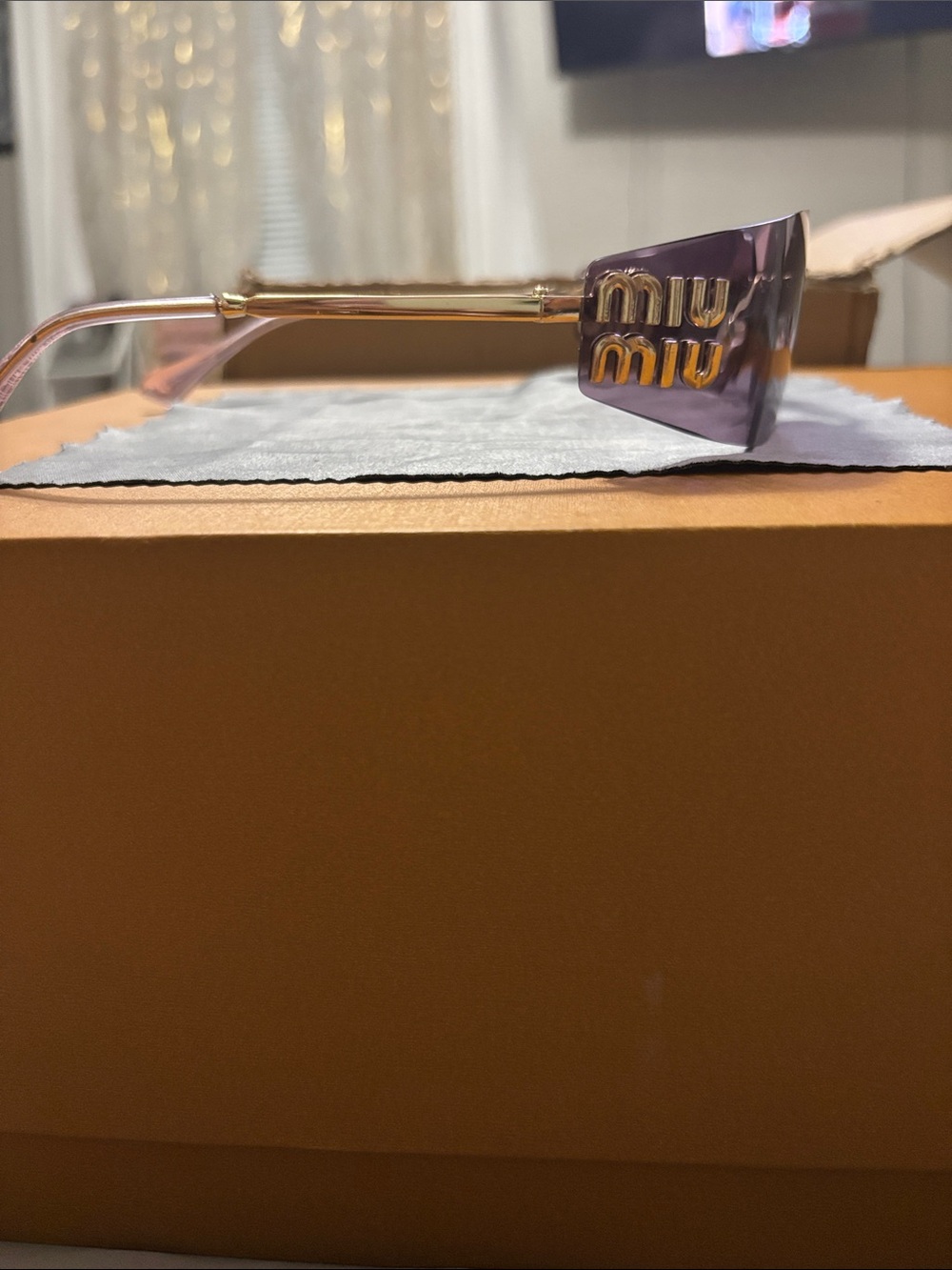 MIU MIU Purple Rimless Sunglasses - Picture 2 of 3